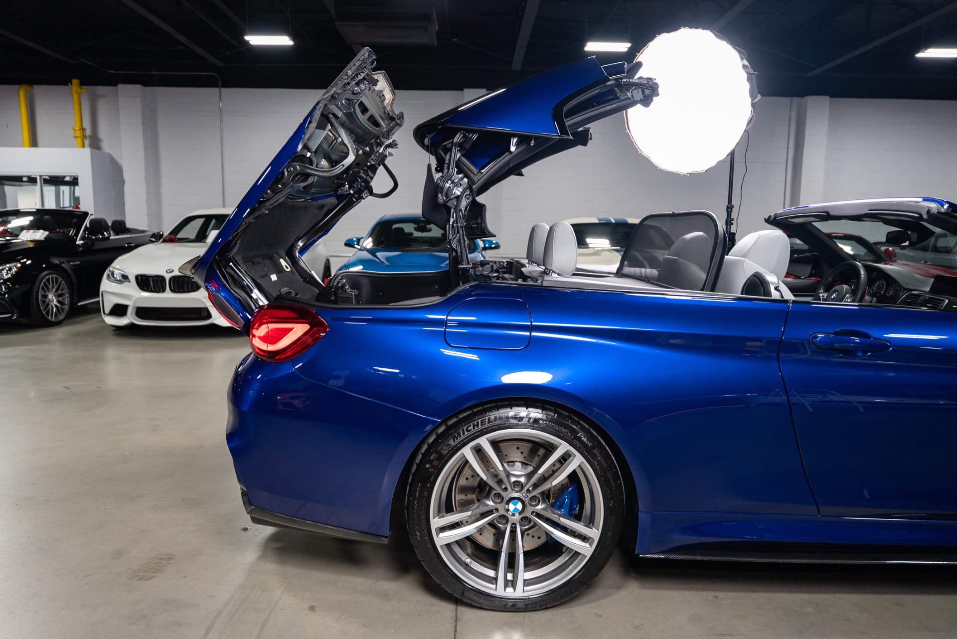 Used 2020 BMW M4 Convertible w/ Executive Package image 17