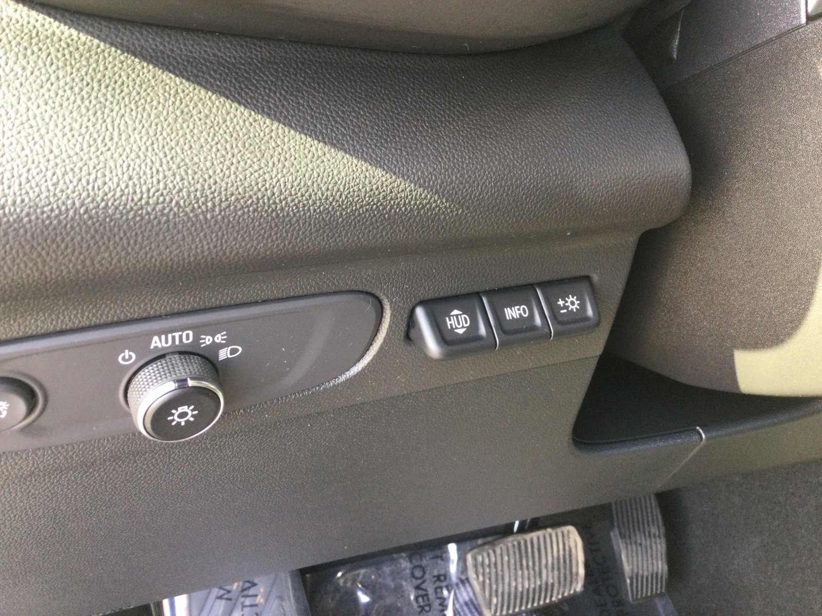 Used 2023 Buick Envision Avenir AWD/4WD image 16