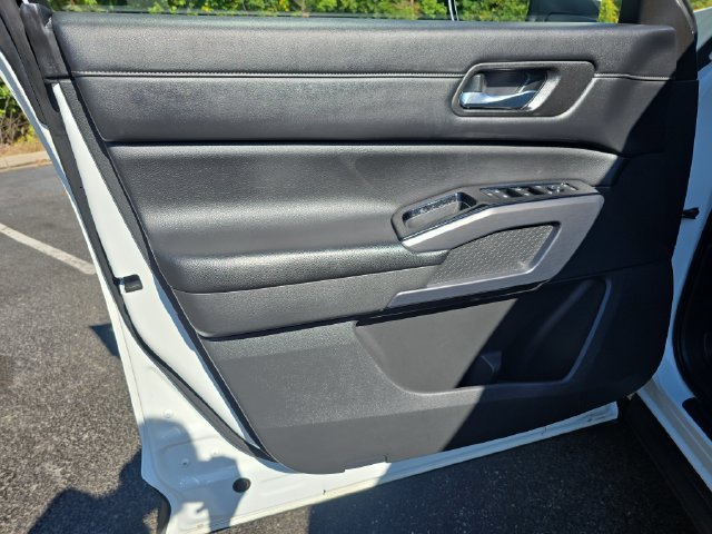 Used 2023 Nissan Pathfinder SL w/ SL Premium Package AWD/4WD image 12