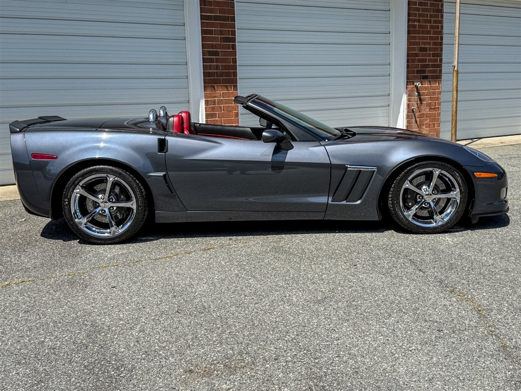 Used 2012 Chevrolet Corvette Grand Sport w/ 3LT Preferred Equipment Group RWD image 37