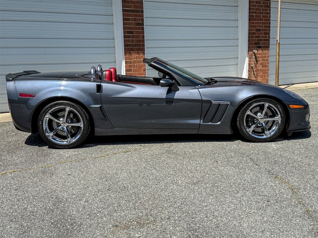 Used 2012 Chevrolet Corvette Grand Sport w/ 3LT Preferred Equipment Group RWD image 37