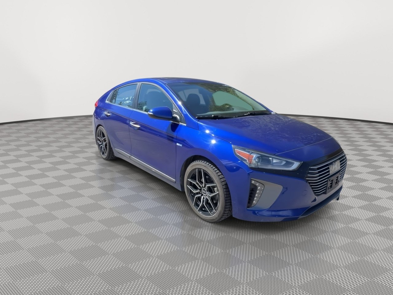 Used 2019 Hyundai Ioniq Limited w/ Ultimate Package 02 FWD image 2