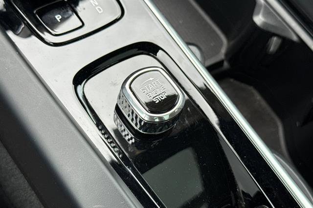 Used 2023 Volvo V60 B5 Cross Country Plus w/ Climate Package image 23