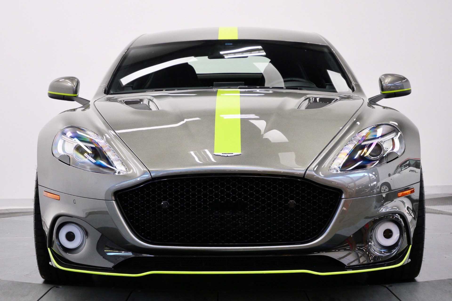 Used 2019 Aston Martin Rapide AMR RWD image 4