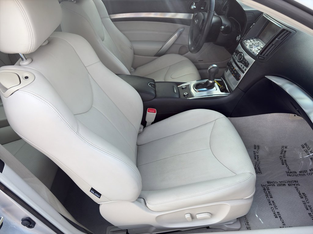 Used 2015 INFINITI Q60 Journey w/ Premium Package image 11