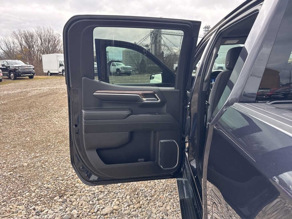 Used 2023 Chevrolet Silverado 1500 LT image 20