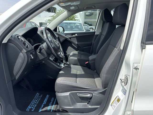 Used 2017 Volkswagen Tiguan Limited w/ Premium Package AWD/4WD image 18