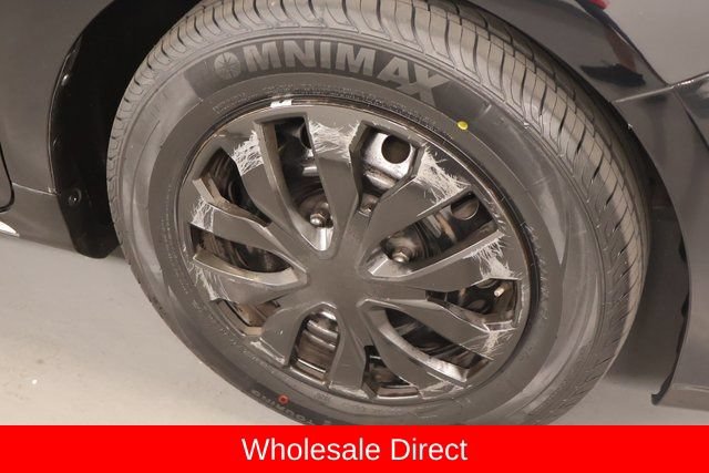 Used 2012 Toyota Camry LE FWD image 7