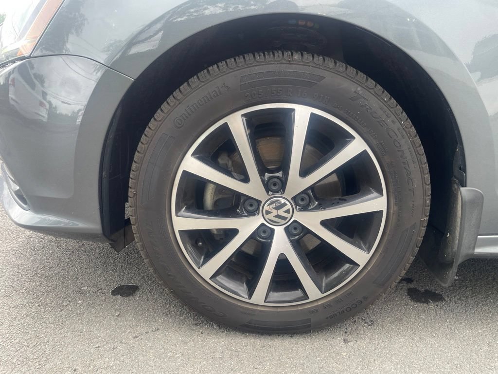 Used 2017 Volkswagen Jetta SE FWD image 9