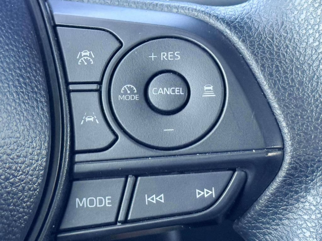 Used 2026 Toyota Corolla LE FWD image 24