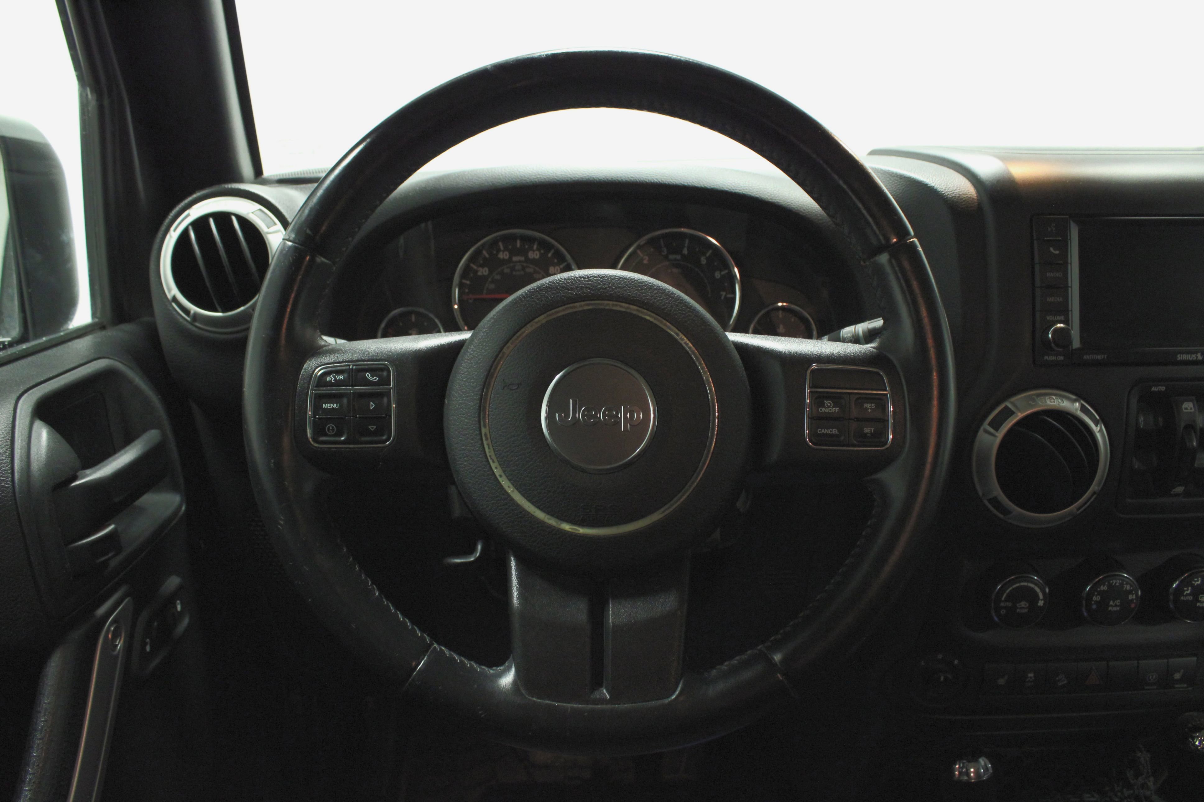 Used 2016 Jeep Wrangler Unlimited Sahara w/ Connectivity Group image 20