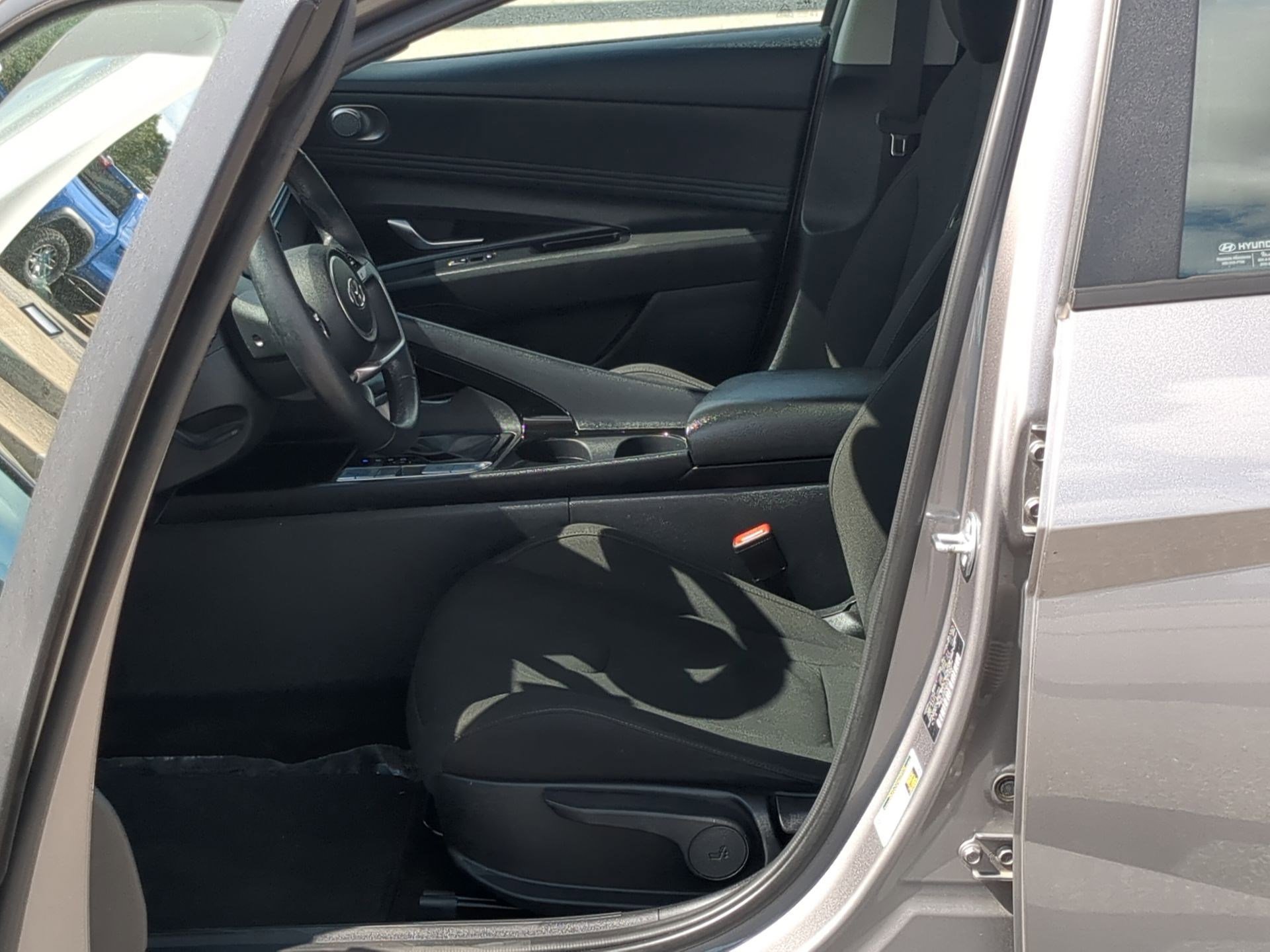 Used 2023 Hyundai Elantra SEL w/ Convenience Package image 12