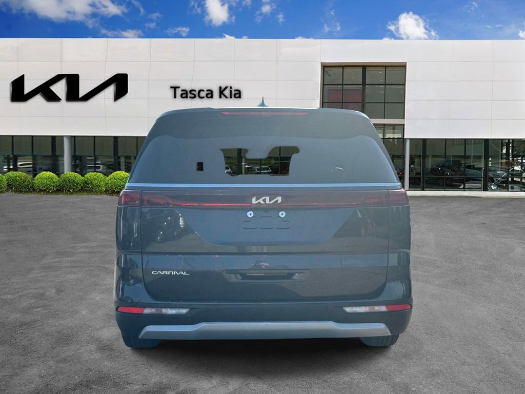 Used 2024 Kia Carnival LX FWD image 5