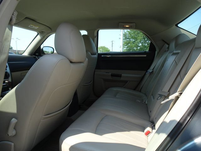 Used 2007 Chrysler 300 C RWD image 14