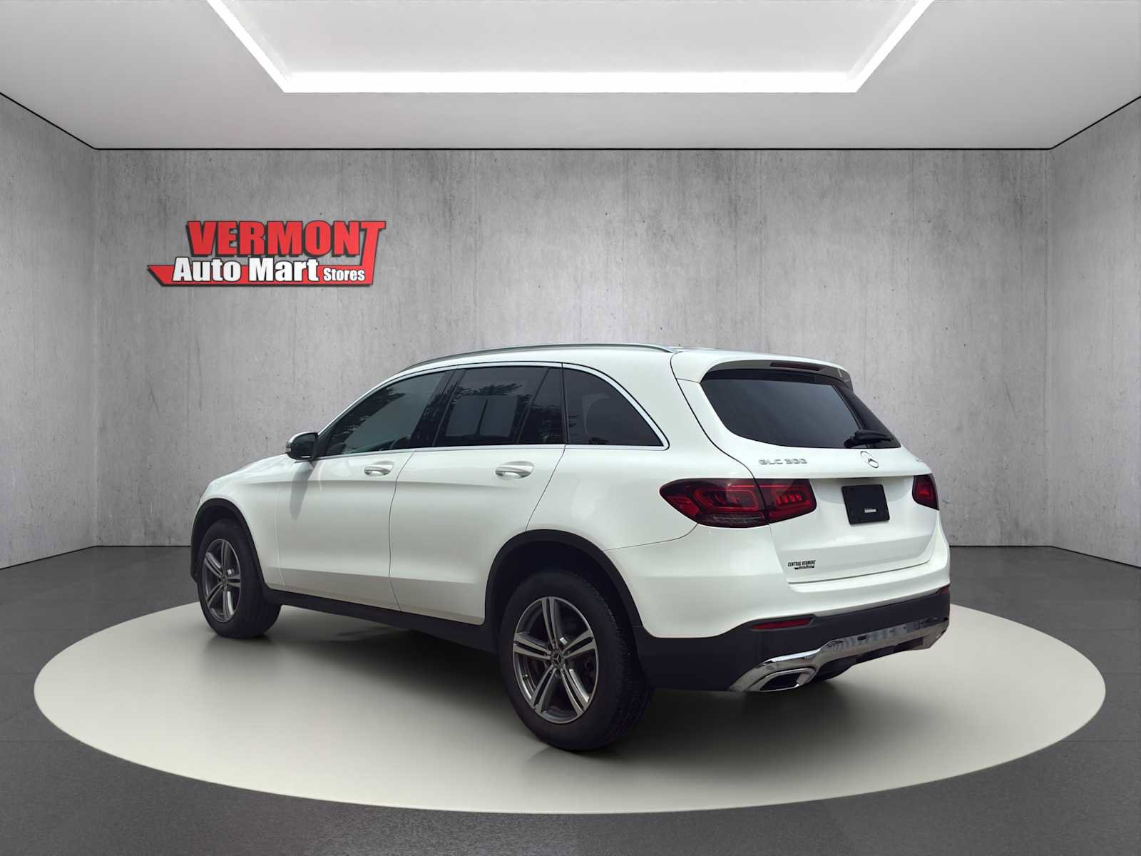 Used 2020 Mercedes-Benz GLC 300 4MATIC image 5