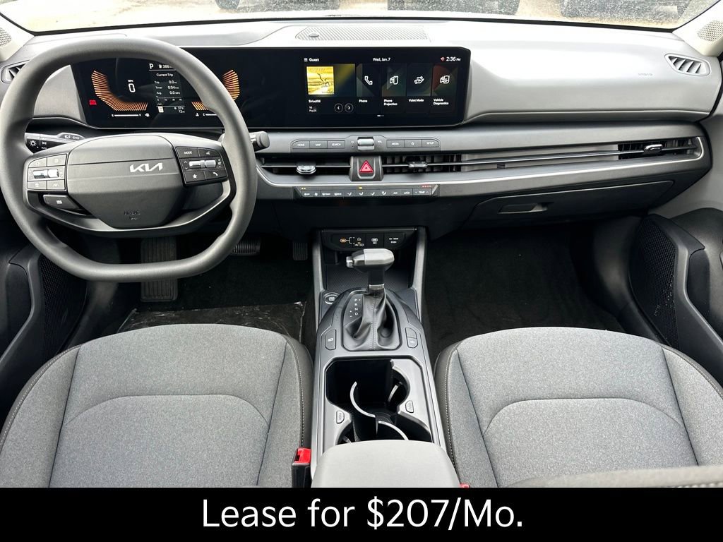 New 2025 Kia K4 LXS image 16