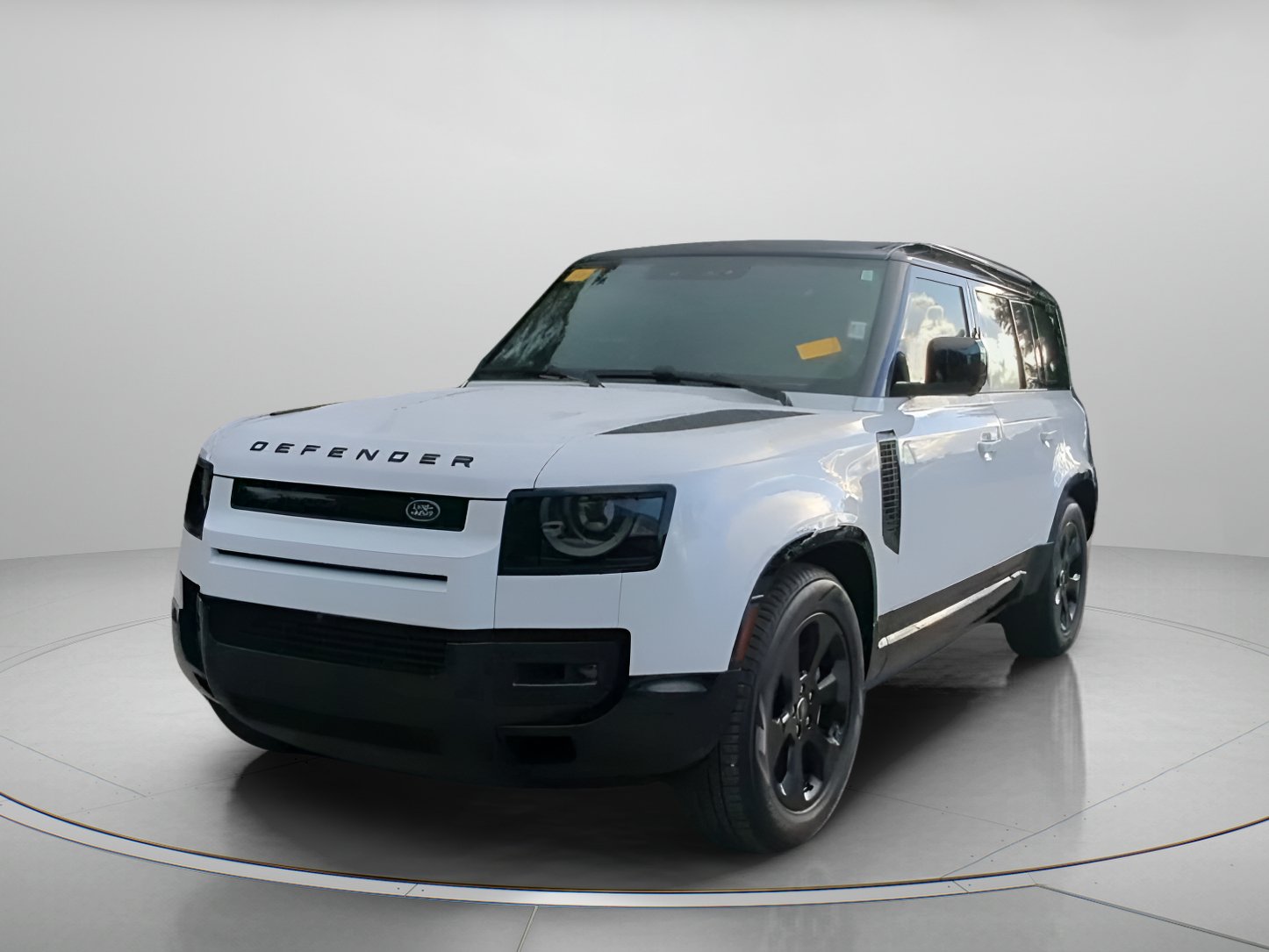 Used 2024 Land Rover Defender 110 X-Dynamic SE AWD/4WD image 11