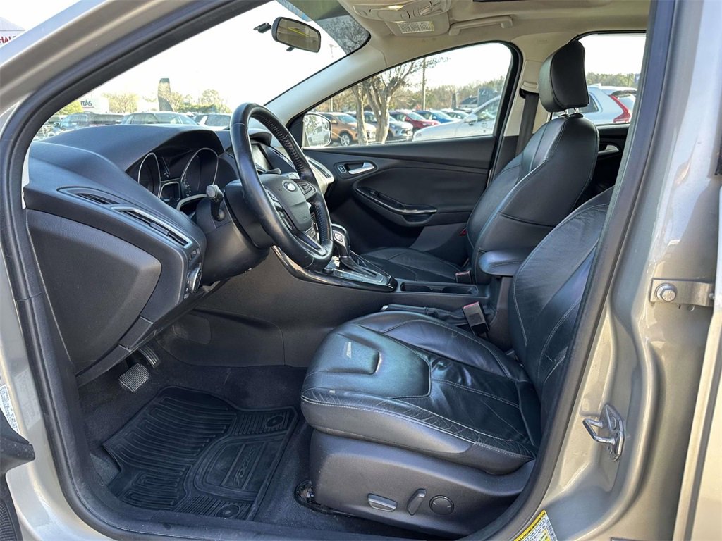 Used 2015 Ford Focus Titanium w/ Titanium Cold Weather Package image 16