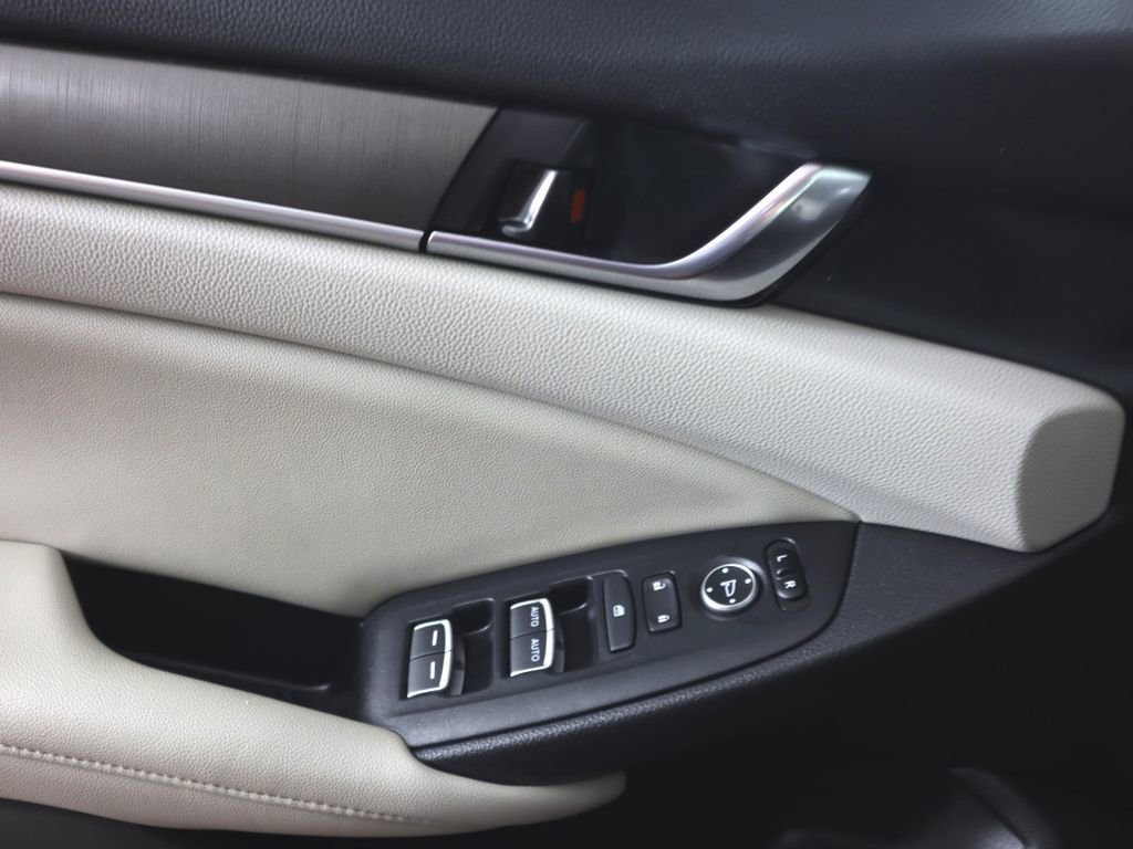 Used 2022 Honda Accord LX image 19