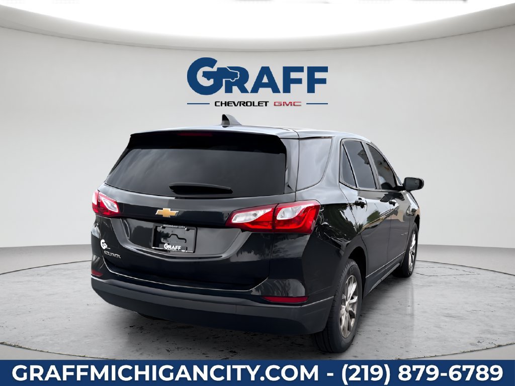 Used 2020 Chevrolet Equinox LS w/ LS Convenience Package FWD image 3