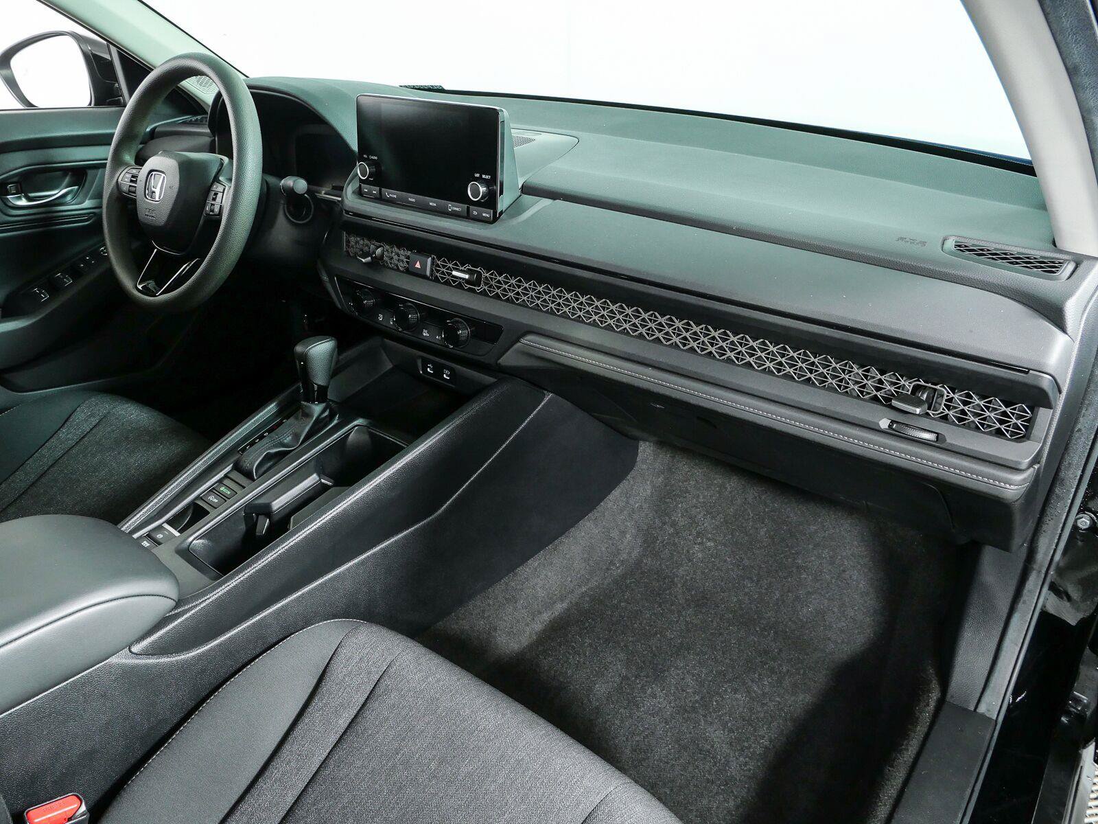 Used 2025 Honda Accord SE image 23