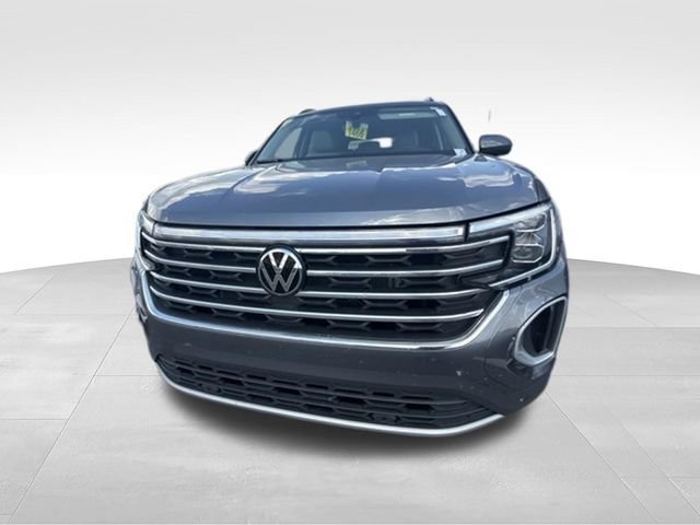 Used 2024 Volkswagen Atlas SE w/ Black Wheel Package FWD image 10