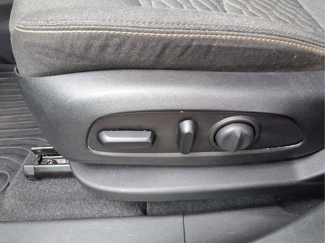 Used 2020 Chevrolet Equinox LT image 19