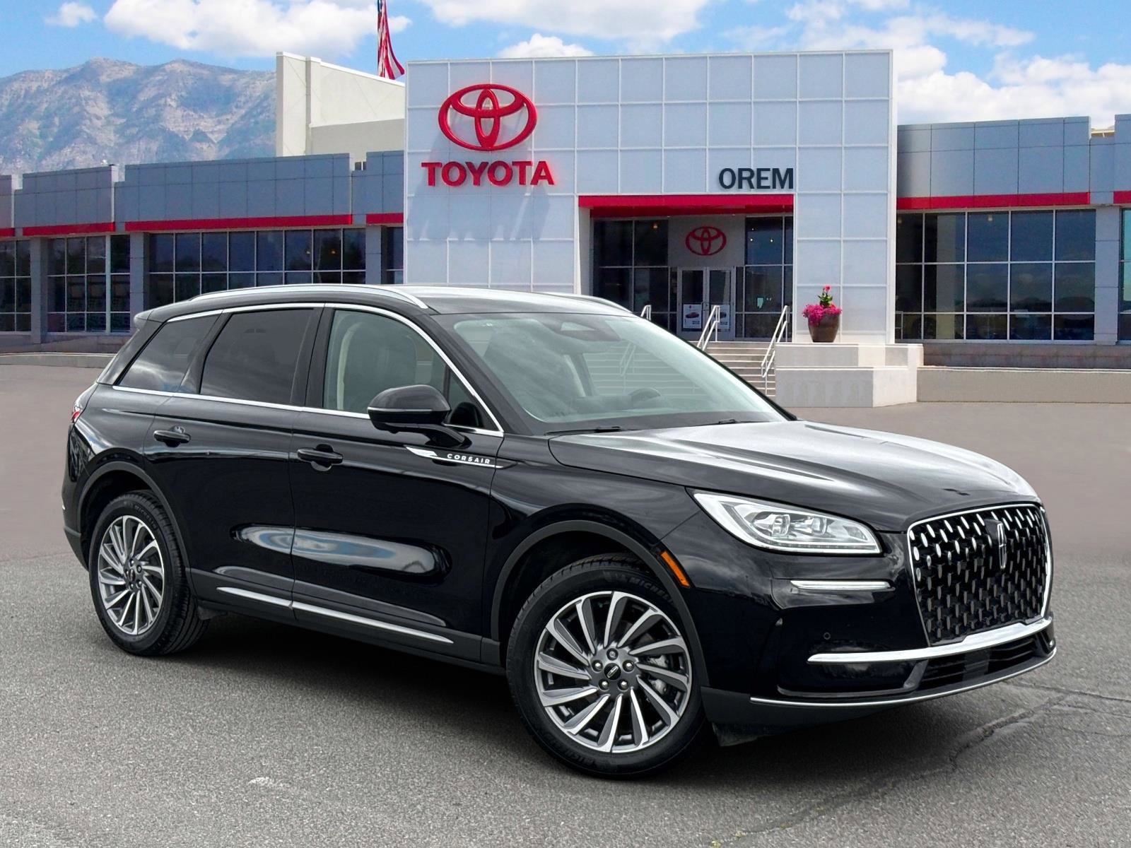 Used 2024 Lincoln Corsair Reserve w/ Equipment Group 201A AWD/4WD image 1