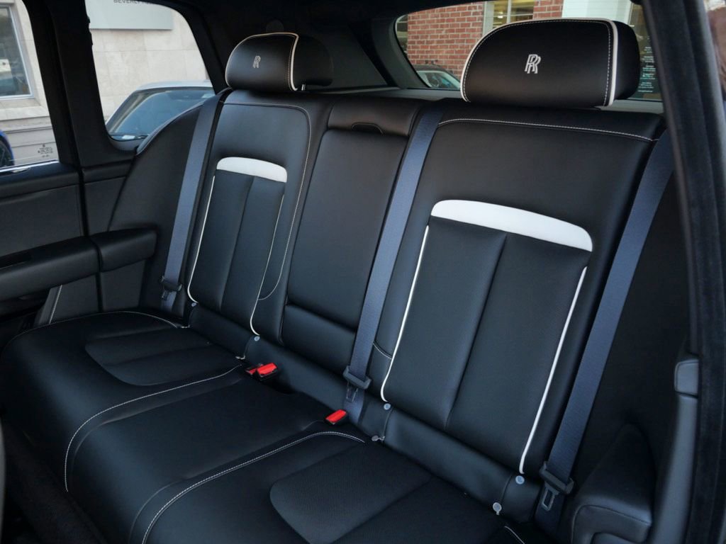 Certified 2023 Rolls-Royce Cullinan AWD/4WD image 8