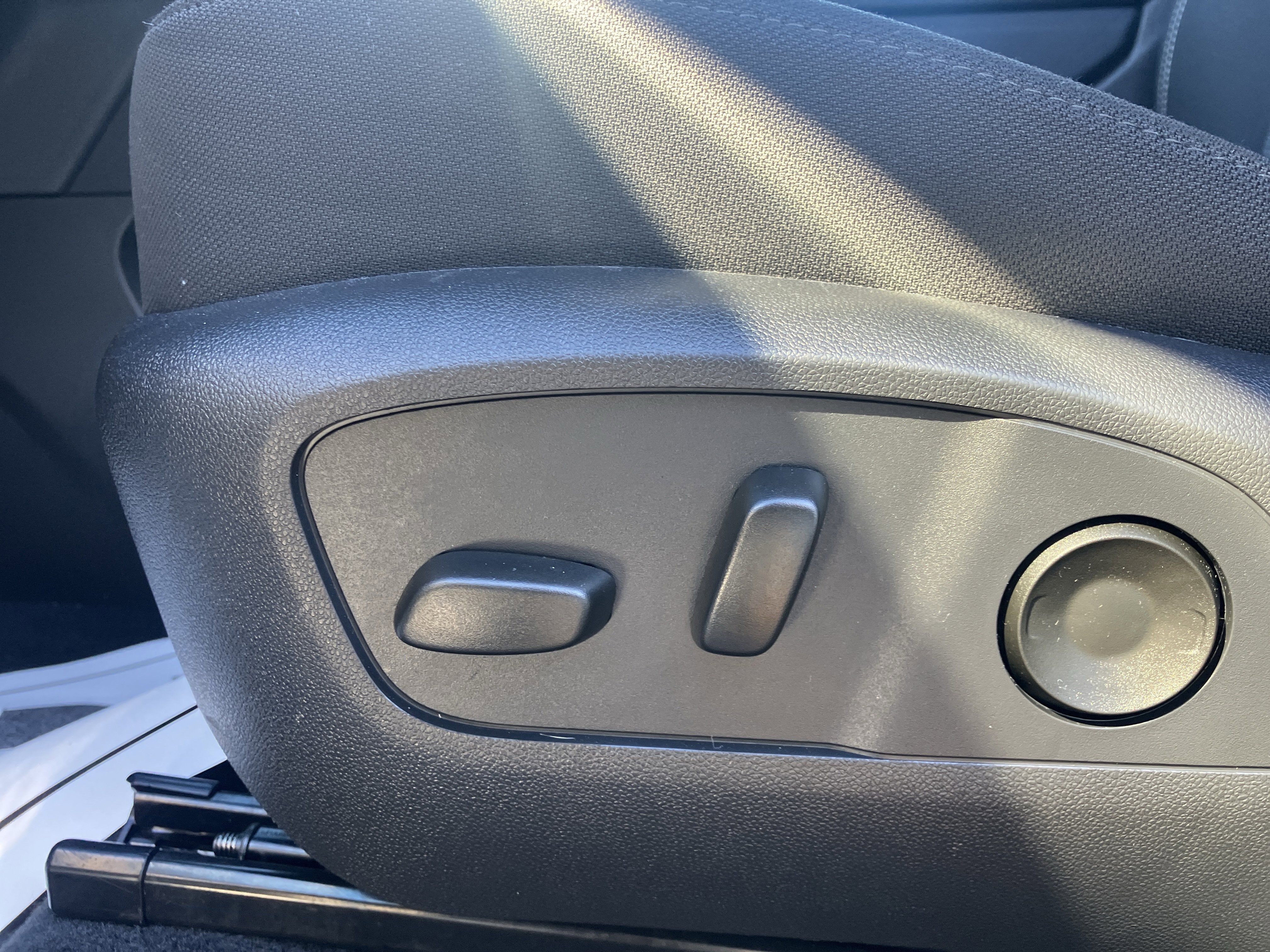 Used 2025 GMC Acadia Elevation image 22