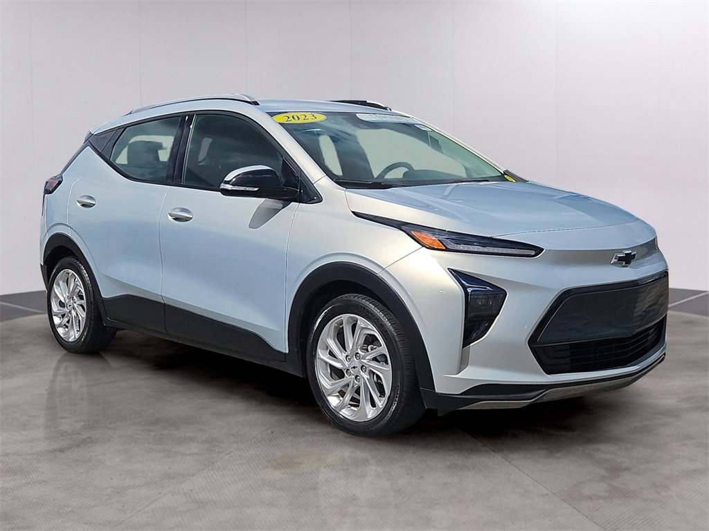 Certified 2023 Chevrolet Bolt EUV LT image 3