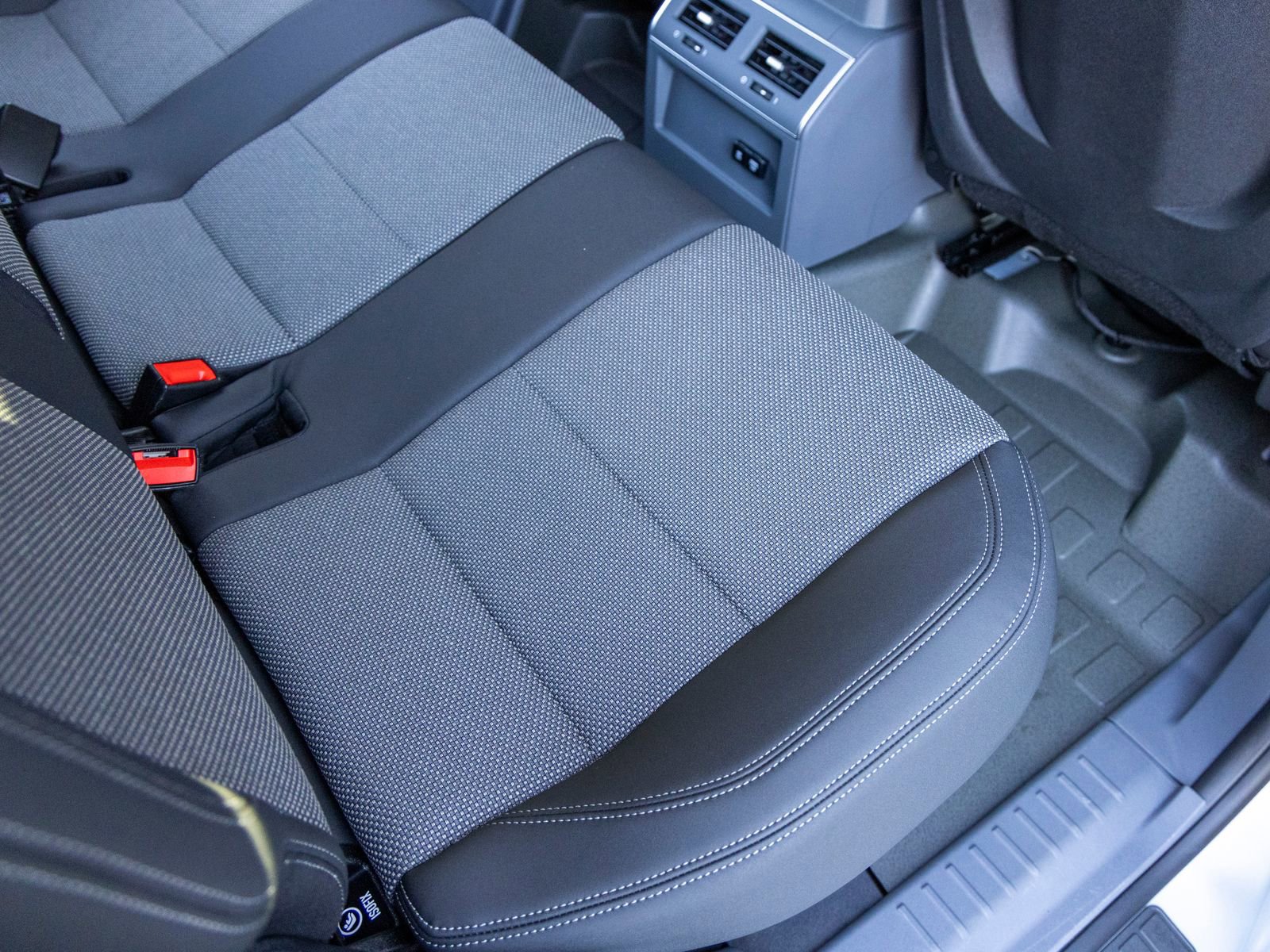 Used 2025 INEOS Grenadier image 64