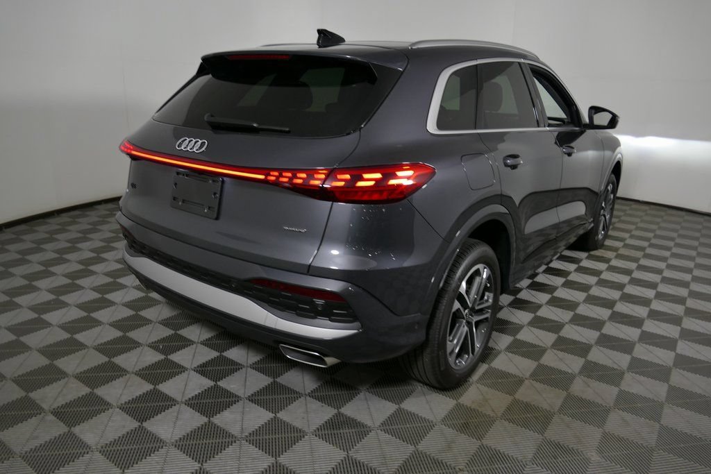Certified 2025 Audi Q5 Premium w/ Convenience Package AWD/4WD image 3