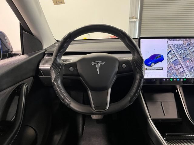 Used 2021 Tesla Model Y Long Range AWD/4WD image 21