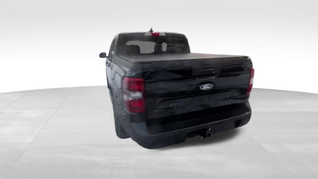 Used 2025 Ford Maverick XLT w/ Black Appearance Package image 4