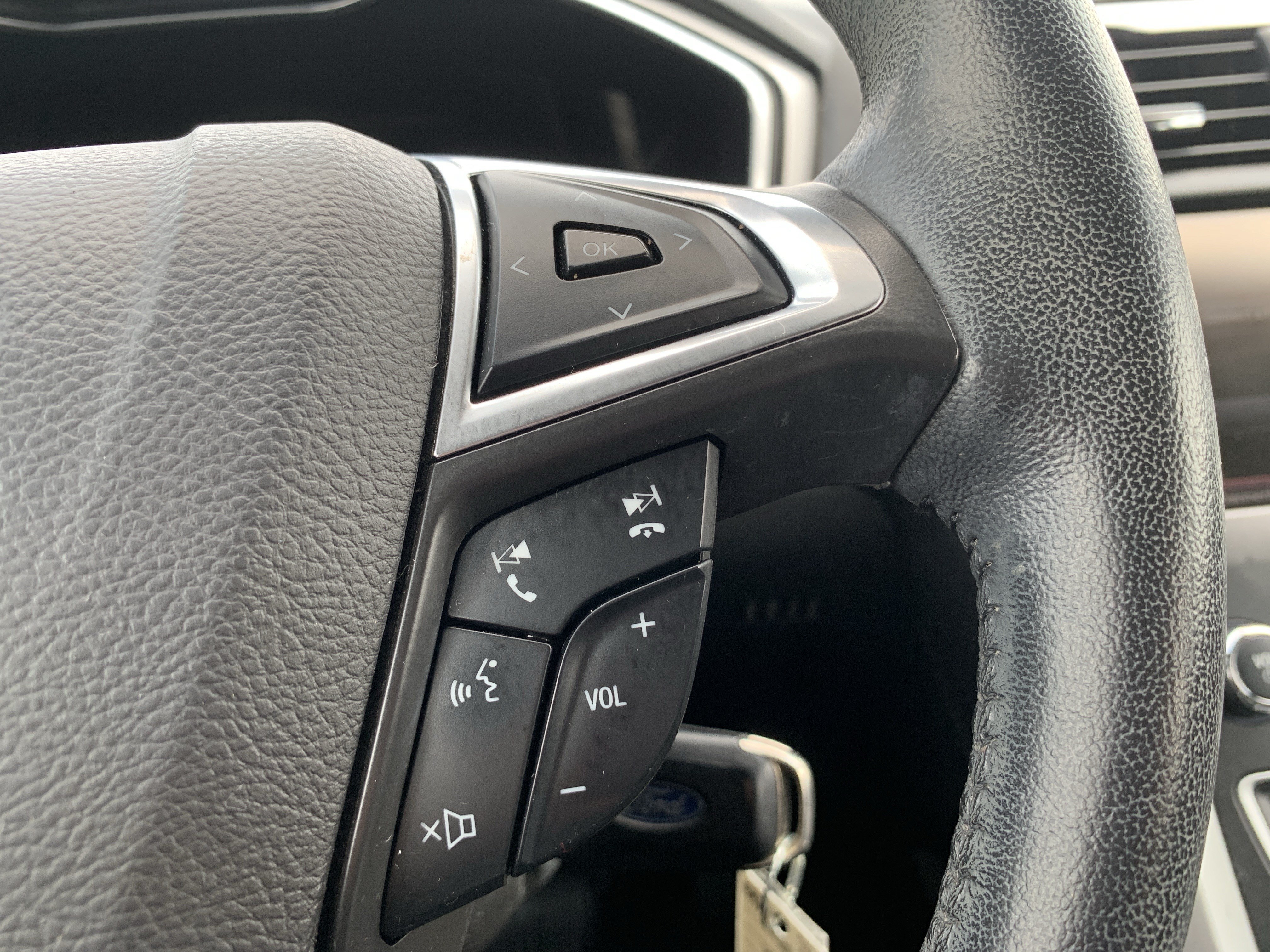 Used 2016 Ford Fusion SE FWD image 20