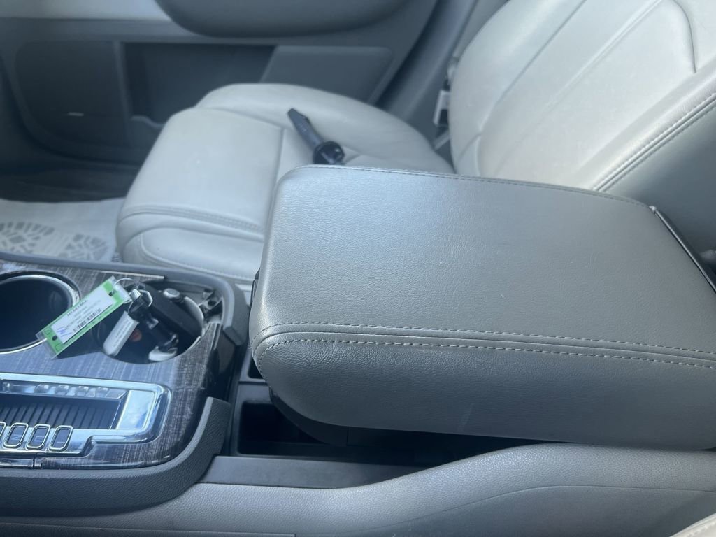 Used 2017 GMC Acadia Limited SLT image 19