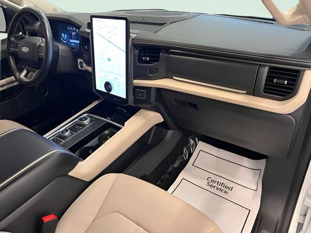 Used 2024 Ford Expedition Platinum AWD/4WD image 13
