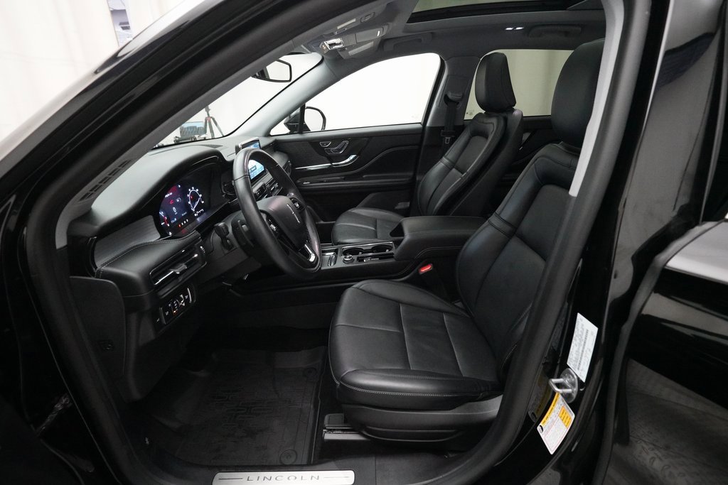 Used 2022 Lincoln Corsair AWD w/ Premium Package image 7