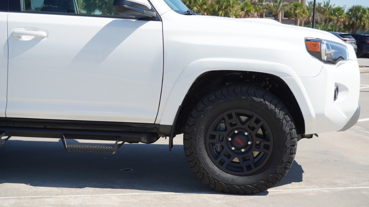 Used 2019 Toyota 4Runner TRD Off-Road AWD/4WD image 9