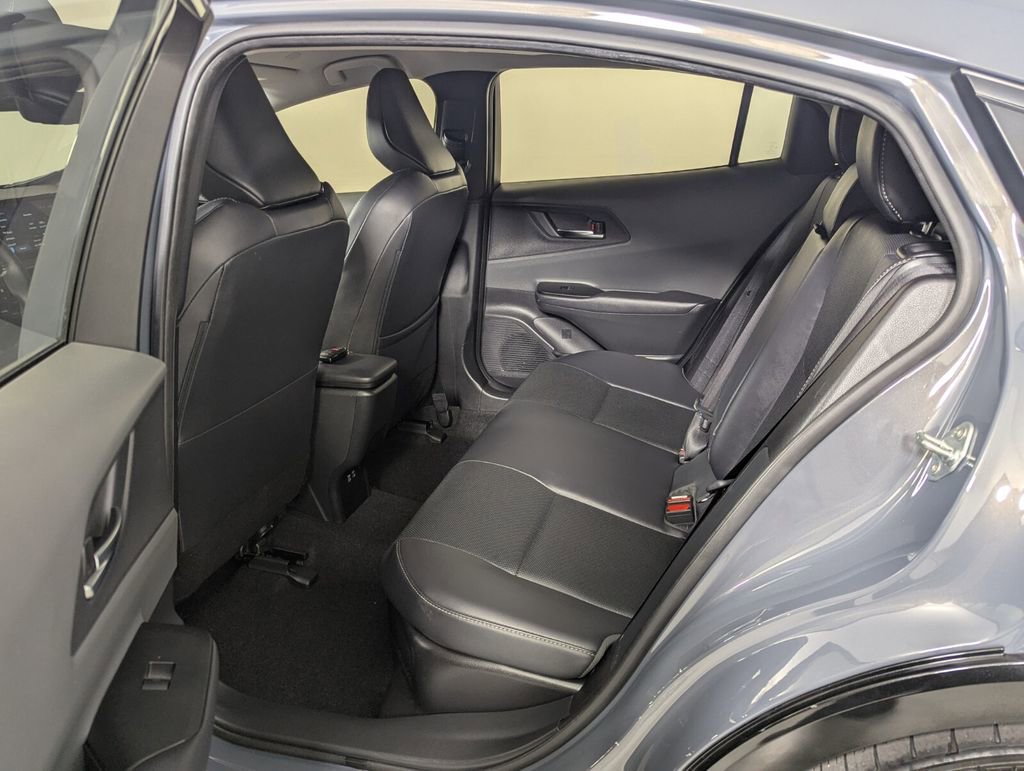 Used 2025 Toyota Prius XLE FWD image 27