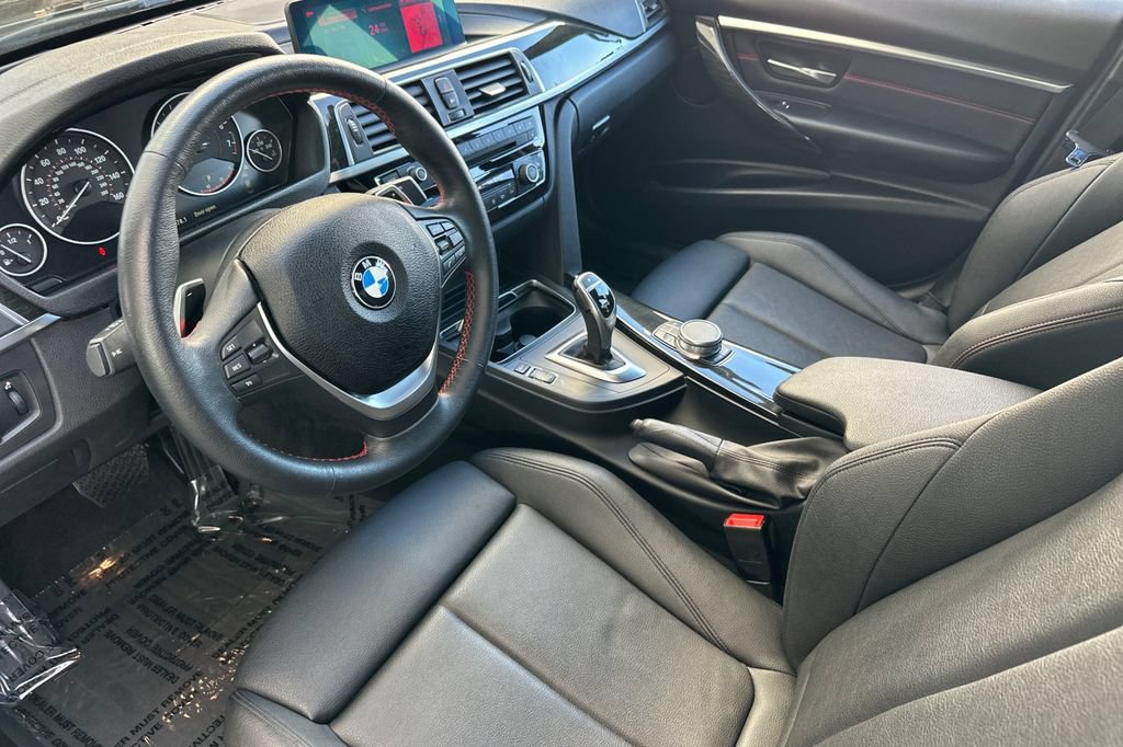 Used 2018 BMW 330i Sedan w/ Premium Package RWD image 9