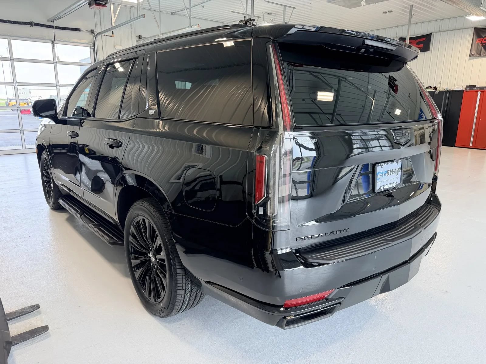 Used 2023 Cadillac Escalade Sport w/ Touring Package AWD/4WD image 5