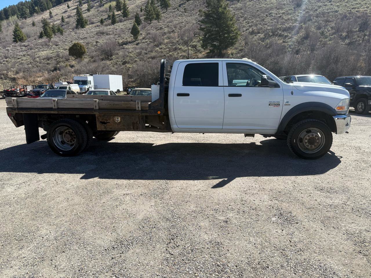 Used 2012 RAM 4500 4x4 Crew Cab w/ ST Decor Group image 6