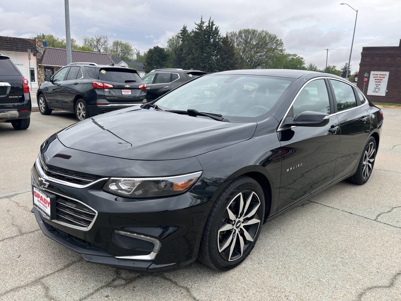 Used 2016 Chevrolet Malibu LT w/ Leather Package FWD image 3