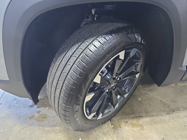 New 2027 Chevrolet Equinox RS w/ LPO, Floor Liner Package AWD/4WD image 34