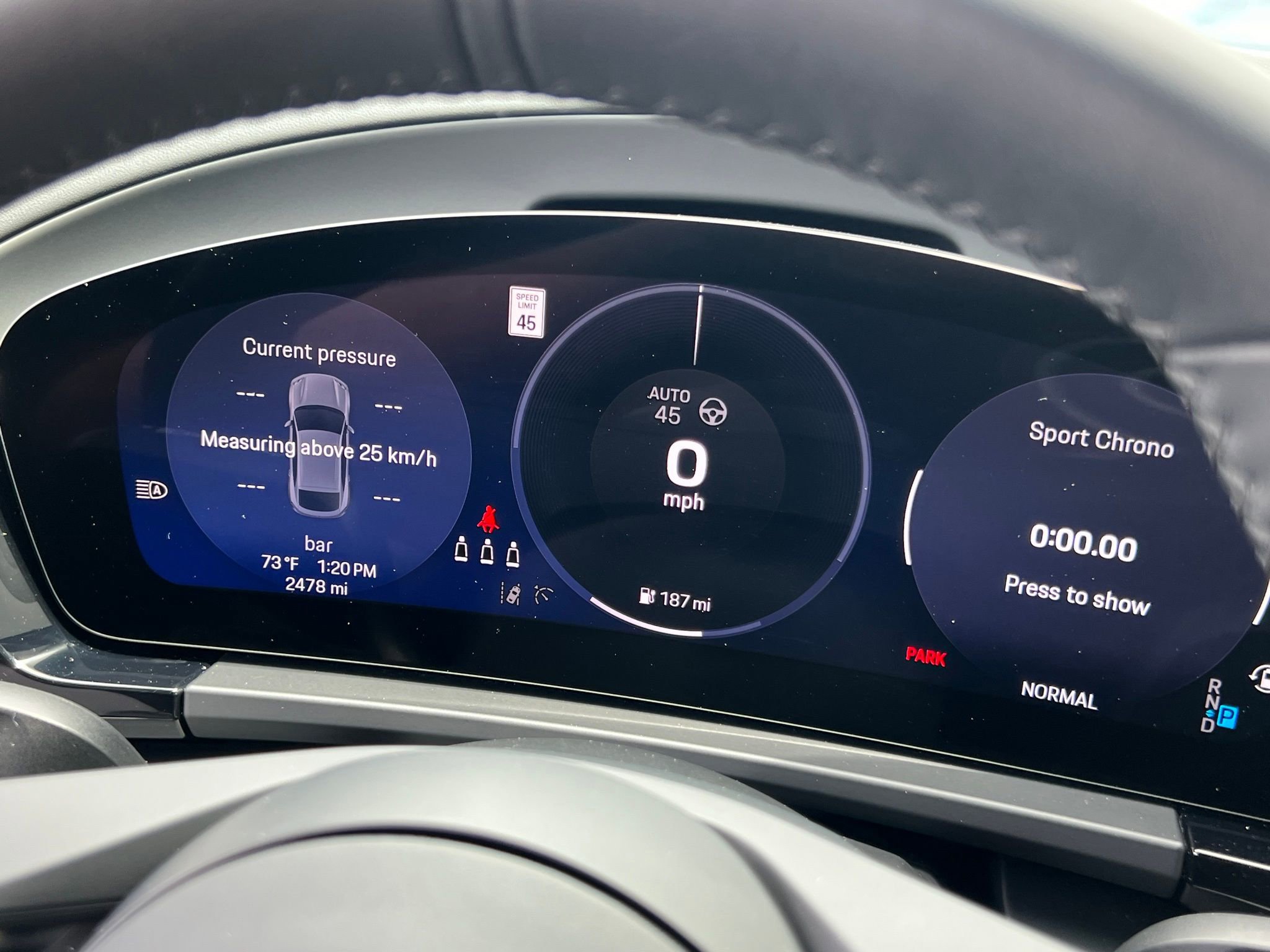 Used 2025 Porsche Macan Electric w/ Premium Package RWD image 15