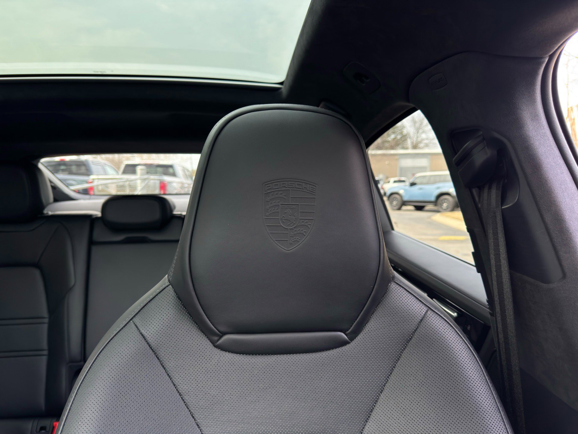 Used 2022 Porsche Cayenne GTS image 12