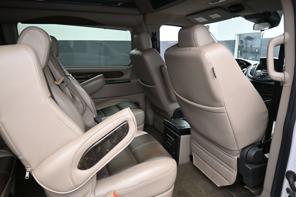 Used 2019 Ford Transit 150 148 Low Roof w/ Exterior Upgrade Package RWD image 28