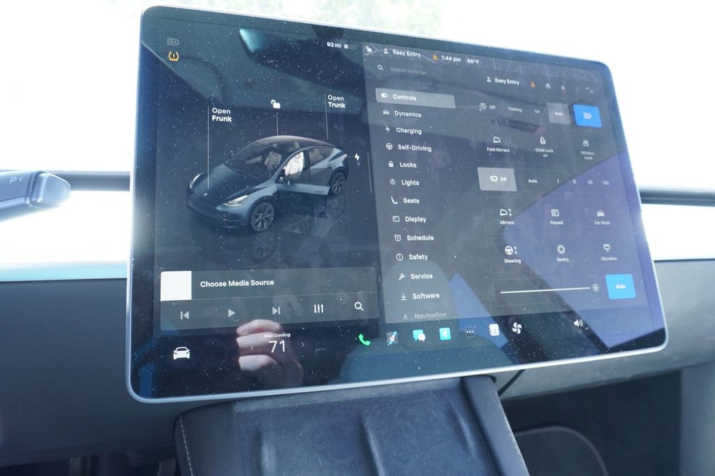 Used 2024 Tesla Model Y Long Range image 10